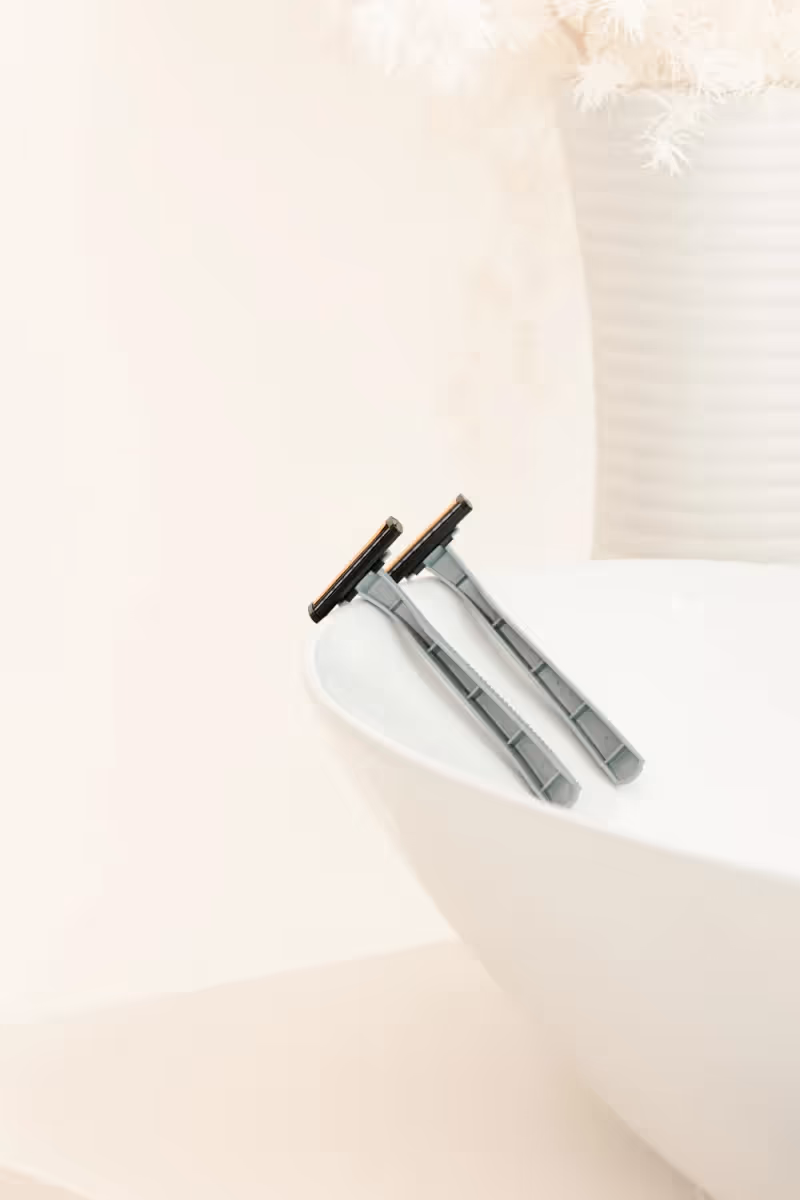 Image 5 of ROX II Twin-Blade Razor