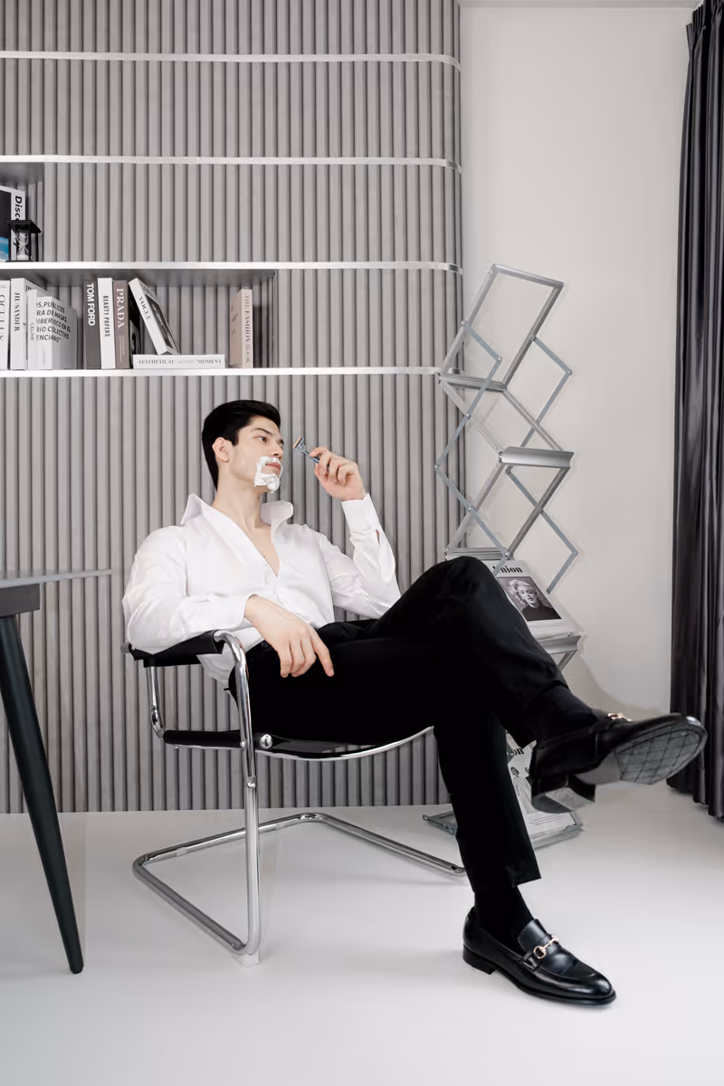 Image 5 of ROX III Triple-Blade Razor for Men